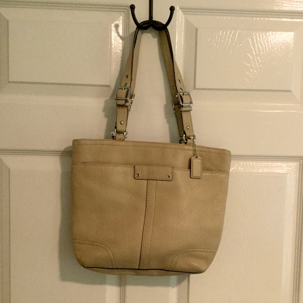 Coach leather purse, neutral buff color